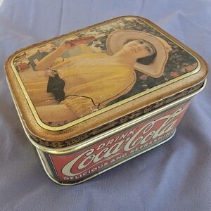 Coca Cola Vintage Tin Box